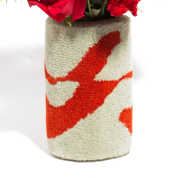 Gekufte vaas - Keilir in Lava voor wholesale door Ugly Rugly