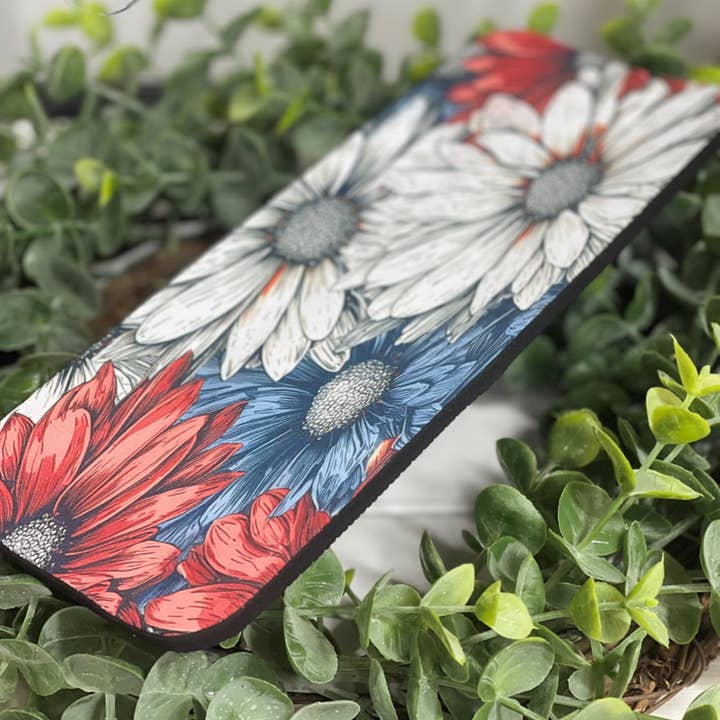 CMD Wholesale - Wholesale Drink Huggers & Koozies - Patriotic Daisies Slap Wrap Can Cooler