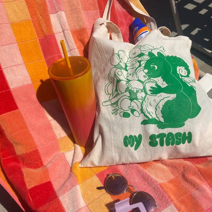 Sac fourre-tout Squirrel Stash | Cute Funny Tote pour la vente par Tara Sullivan