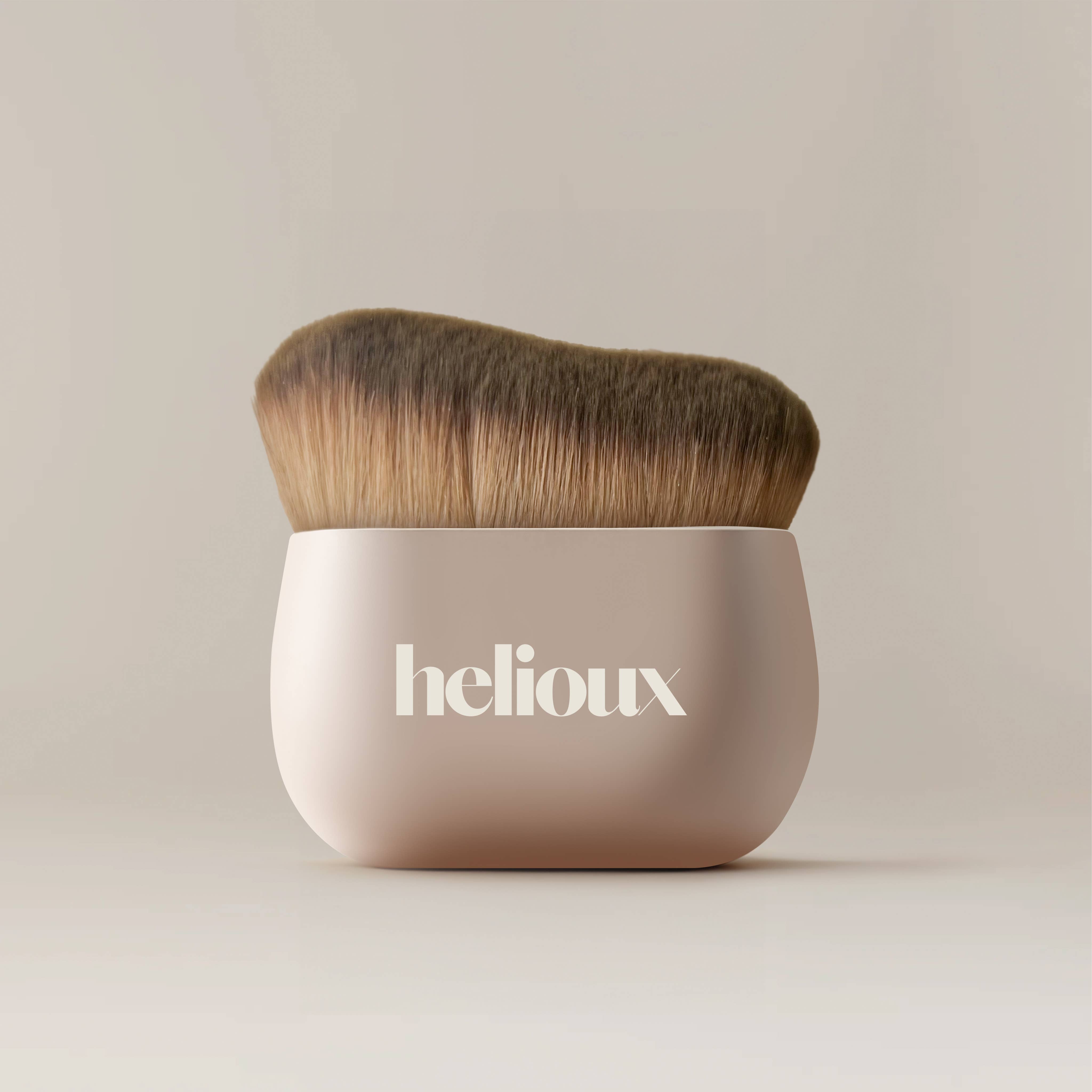 HELIOUX BEAUTY – Großhandel Körperbürste – Selbstbräuner-Pinsel für Gesicht und Körper