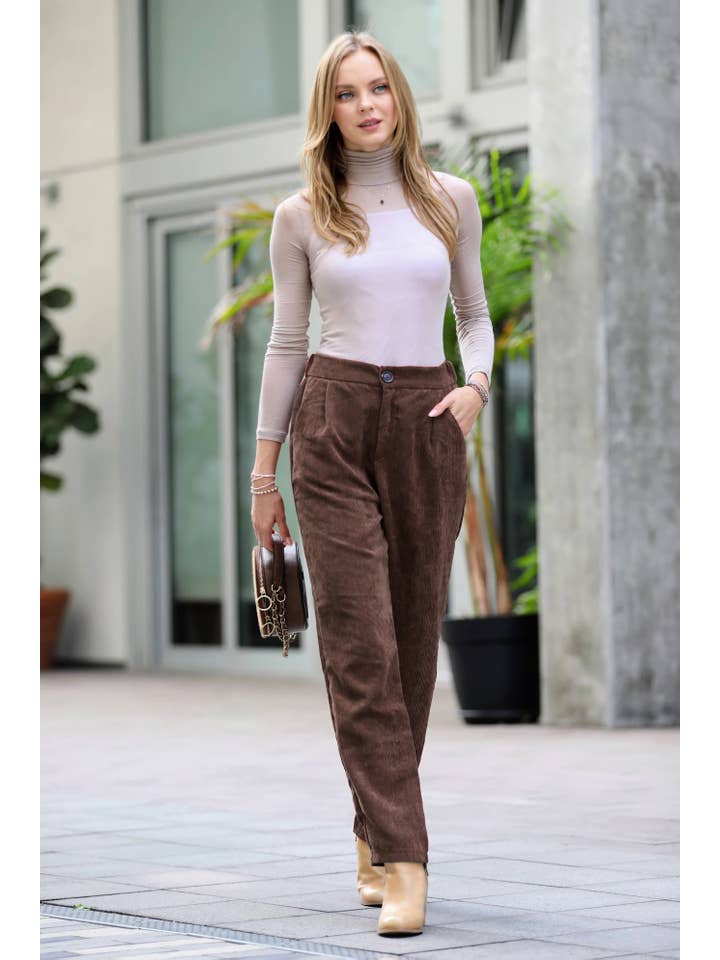 42POPS - Venta al por mayor Pantalones - Mujer - PANTALONES DE PANA DE TIRO ALTO CON BOLSILLOS3