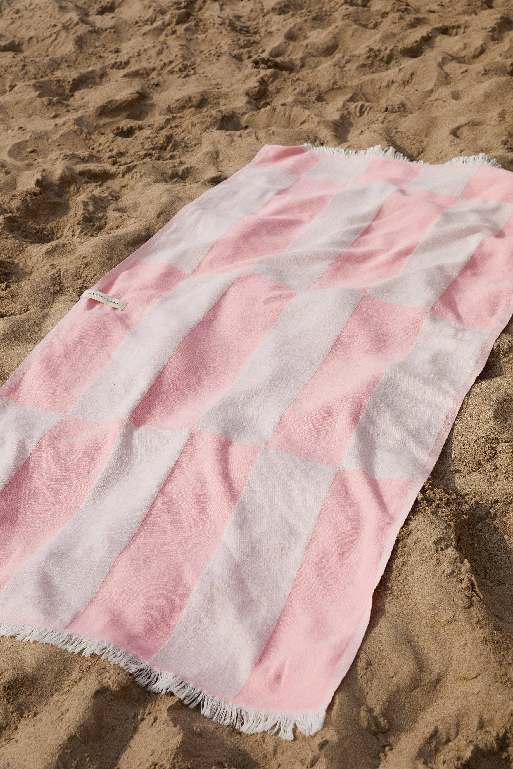 Manifatura - Wholesale Beach Towel - PINK Beach Towel4