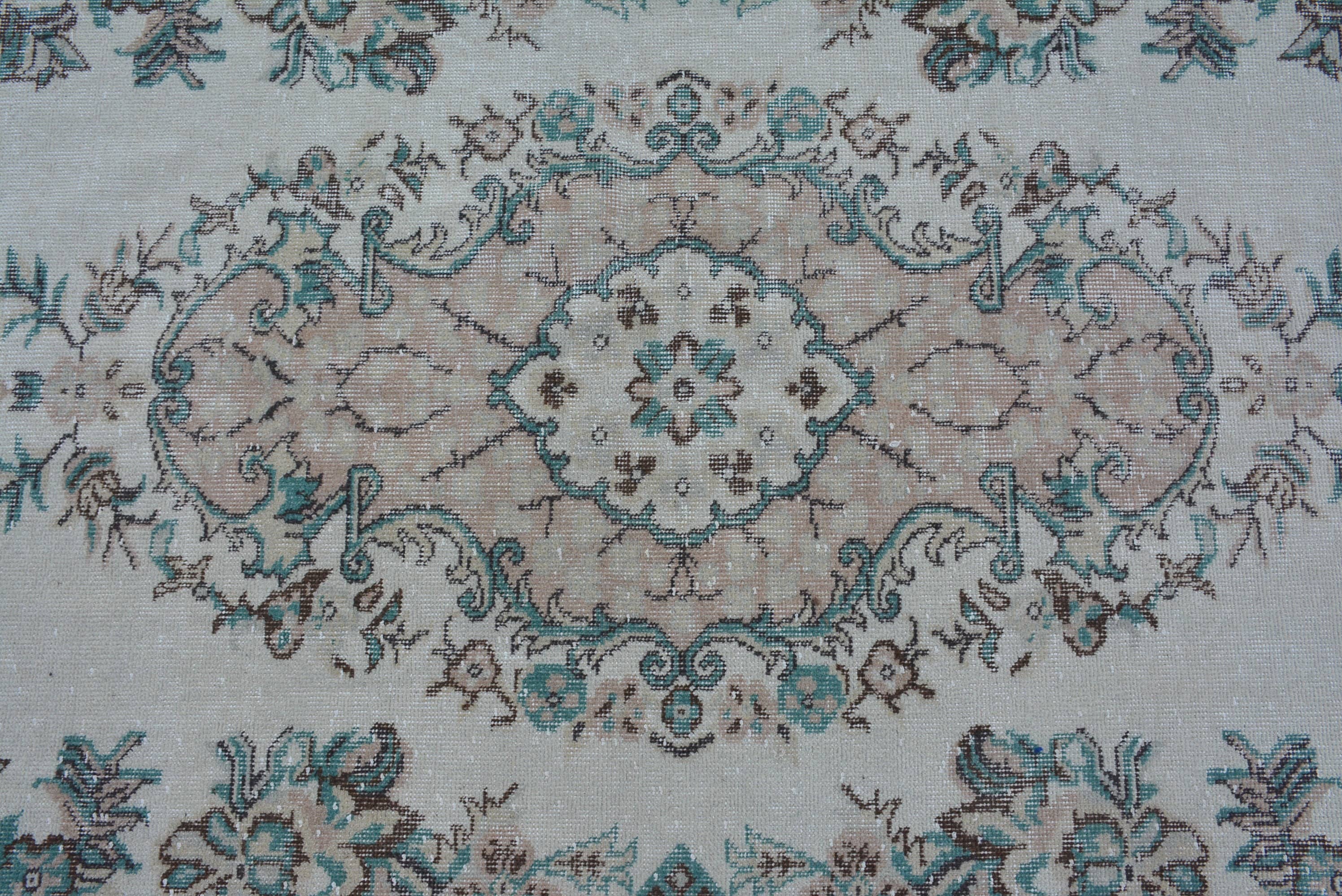 The Loom Wholesale - Wholesale Runner Rug - Handmade Wool Rug: Cream & Brown Classic Style4