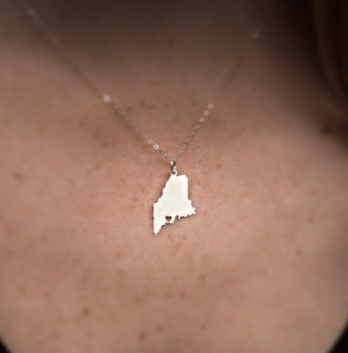 Gem Lounge Jewelry - Wholesale Pendant/Charm Necklace - Maine State Sterling Silver Necklace1