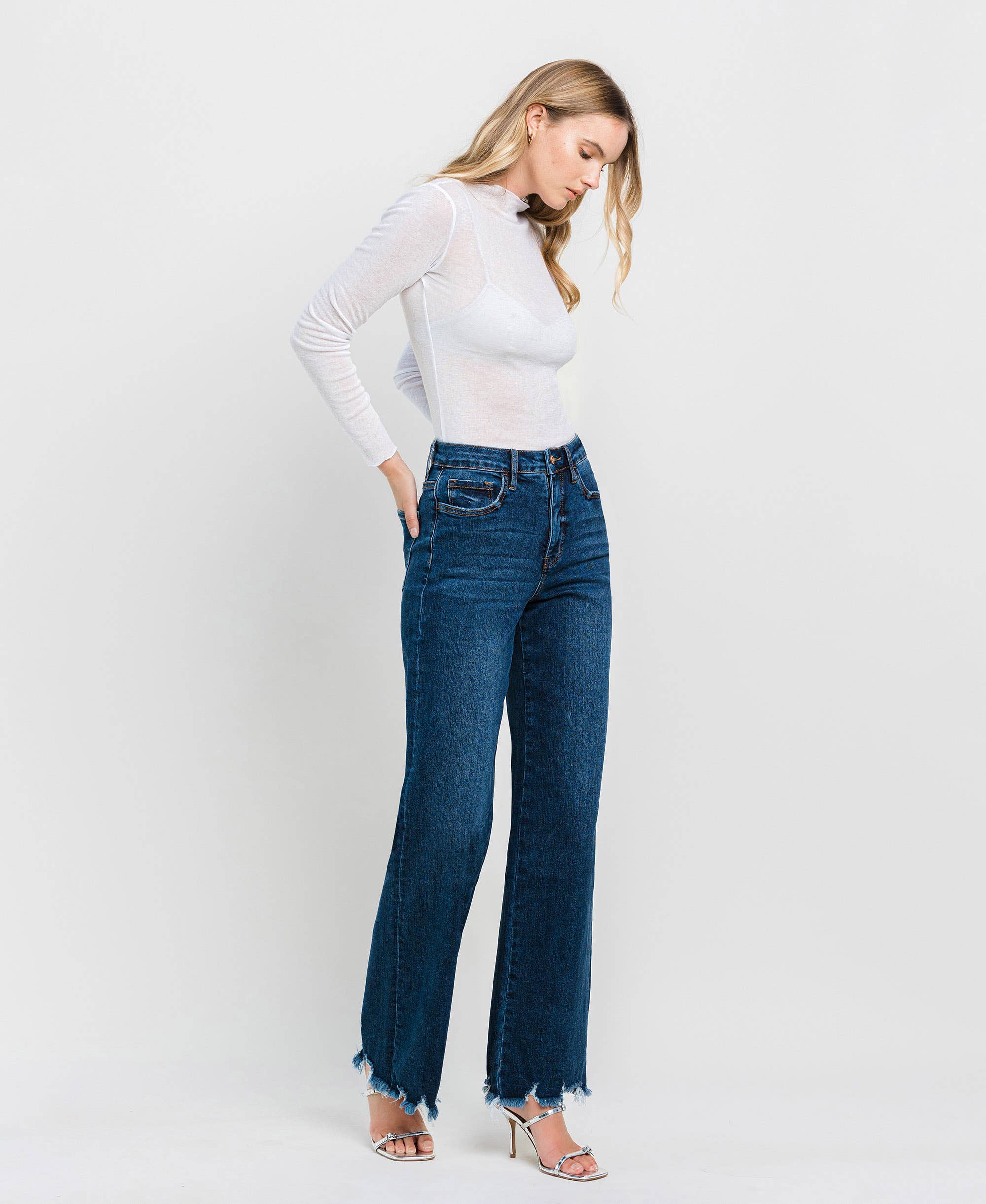 GANGA MÉDIA ESCURA CONTROLE DE BARRIGA VINTAGE DOS ANOS 90 SUPER ALTO SOLTO LV1210MD para venda a revendedores na Faire7