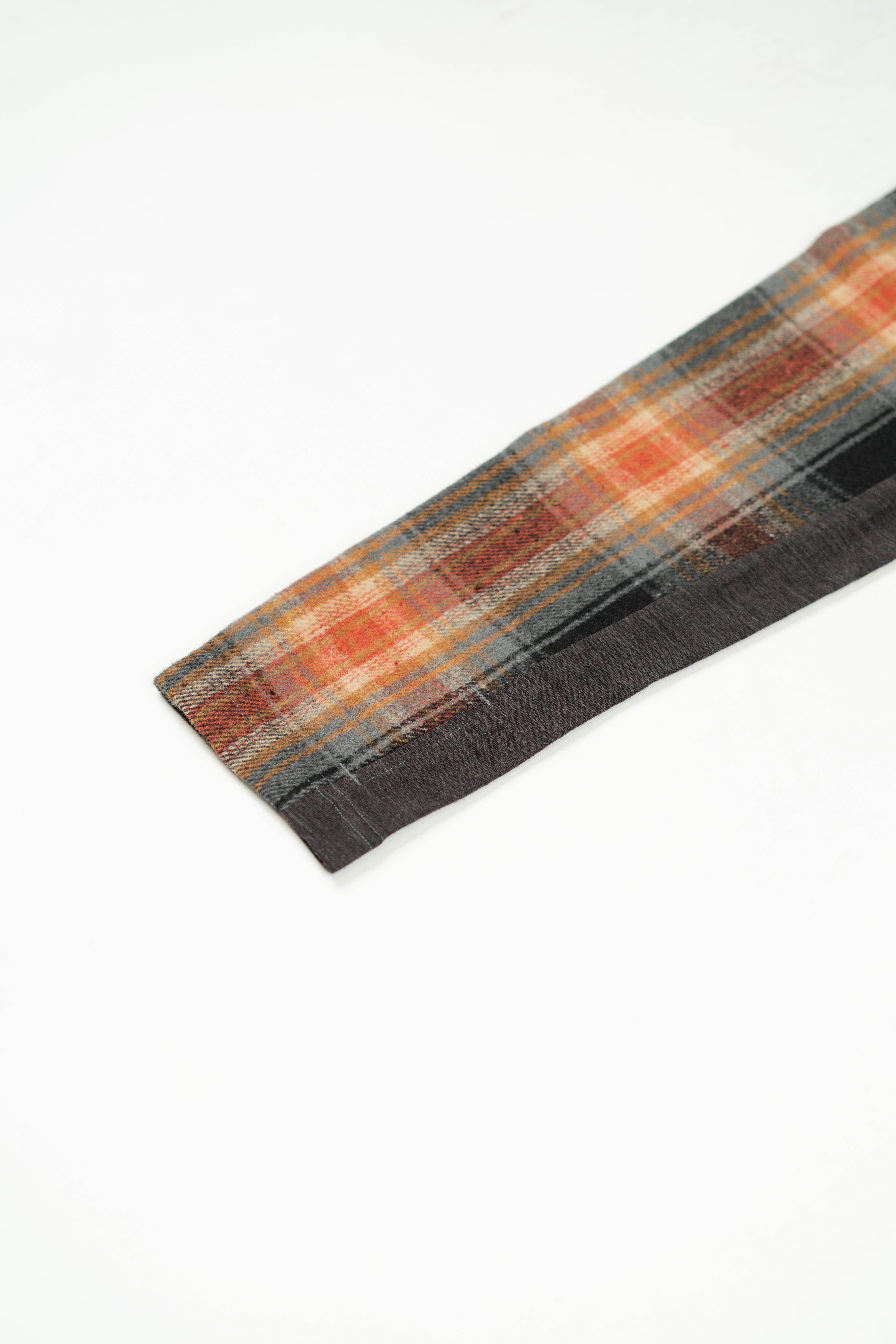 Belong Designs - Wholesale Button Down Shirt - Men's - Men's Deadline Tek Flannel (Restock Coming soon, 12/10)2