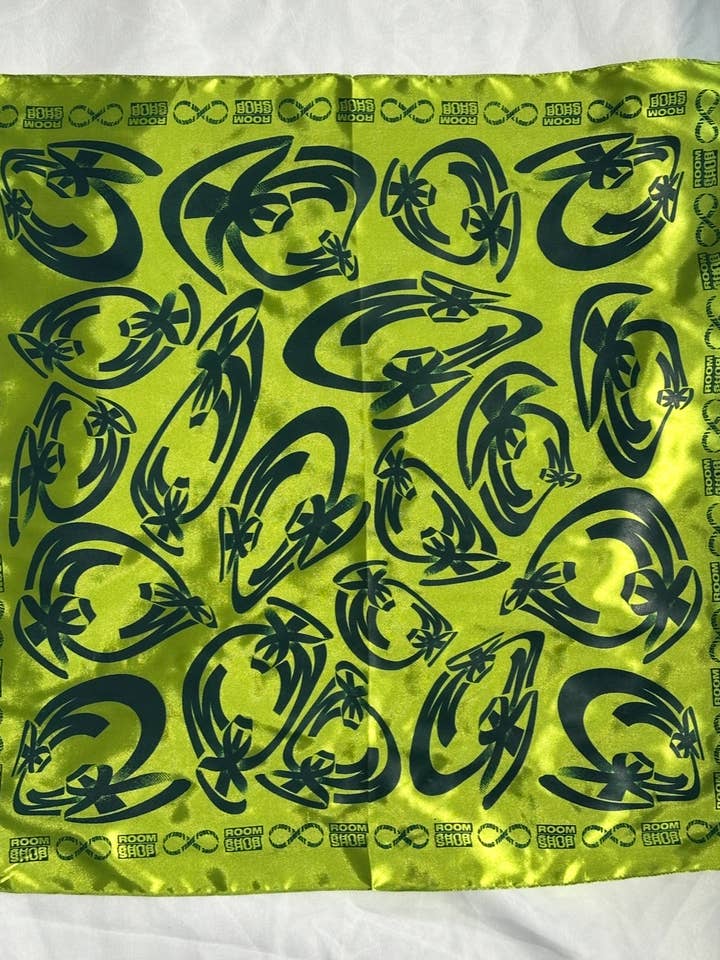 Boutique de la chambre x Précommande d'écharpe Making Time pour la vente par Room Shop