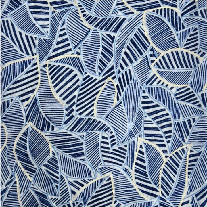 Lili Scarves (US Duty Free) – Engroshandel Tørklæde - Dame – Sommerhalstørklæde med monokromt bladprint9