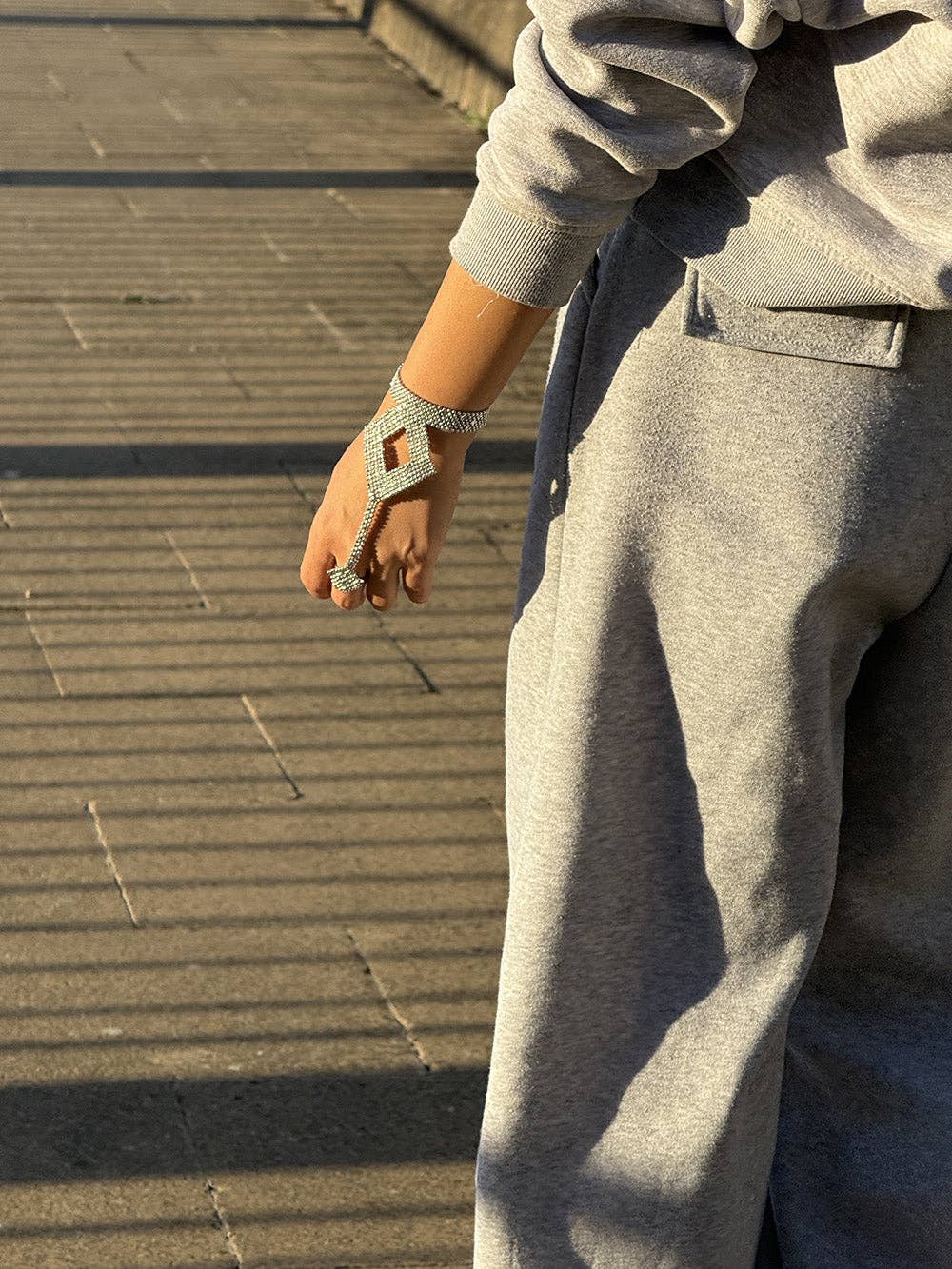 Urbiana – Großhandel Manschettenarmband – Handgeschirr mit Cuffed Cut Out Diamond14