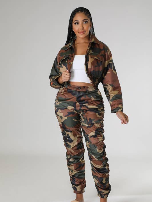 Camouflage Jacket and Jogger Set for wholesale on Faire0