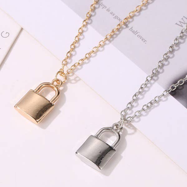 Plush Looks - Wholesale Pendant/charm necklace - Simple Fashion Lock Necklace4