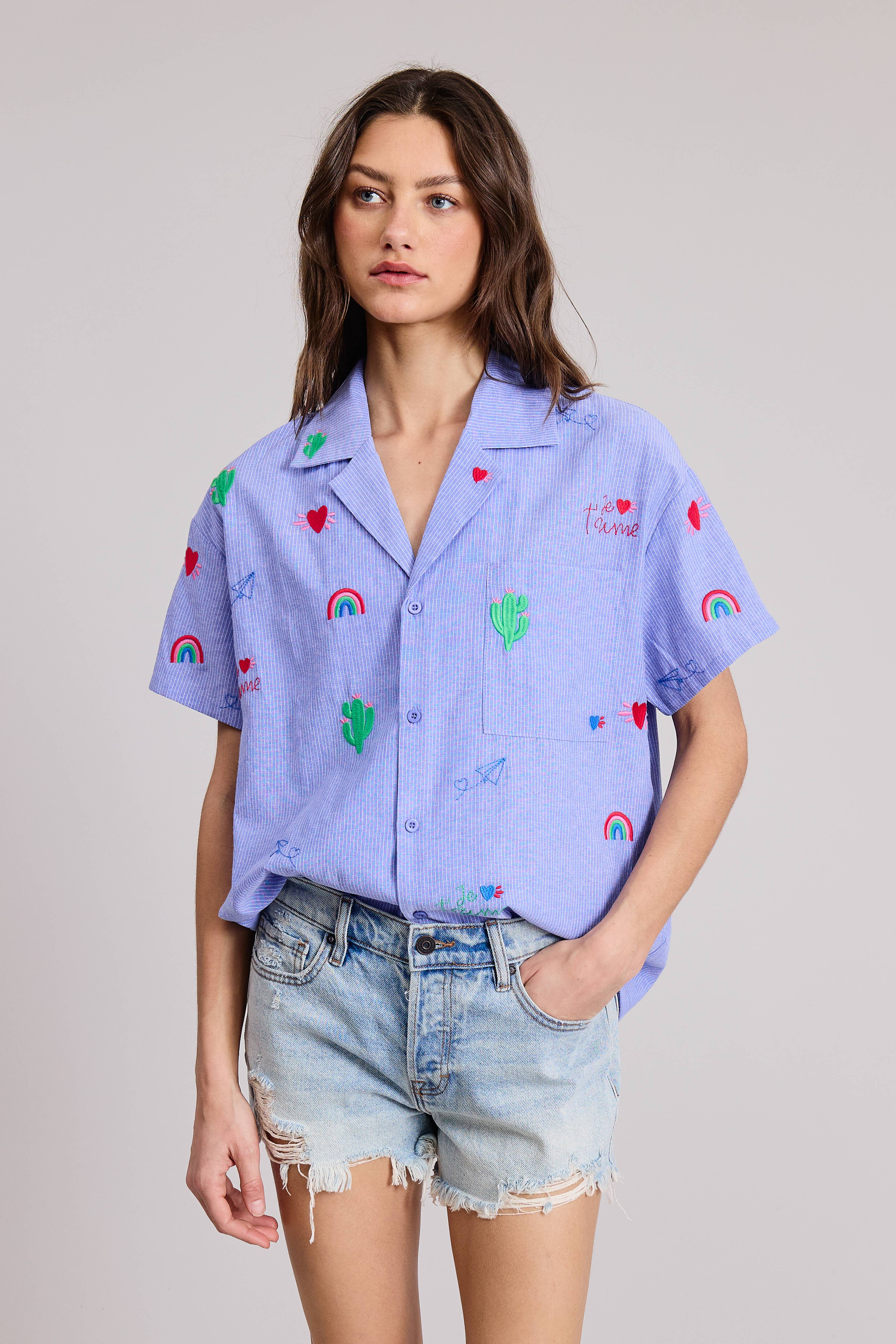 FLAT WHITE - Wholesale Button Down Shirt - Women's - Taylor Woven Shortsleeve Shirts