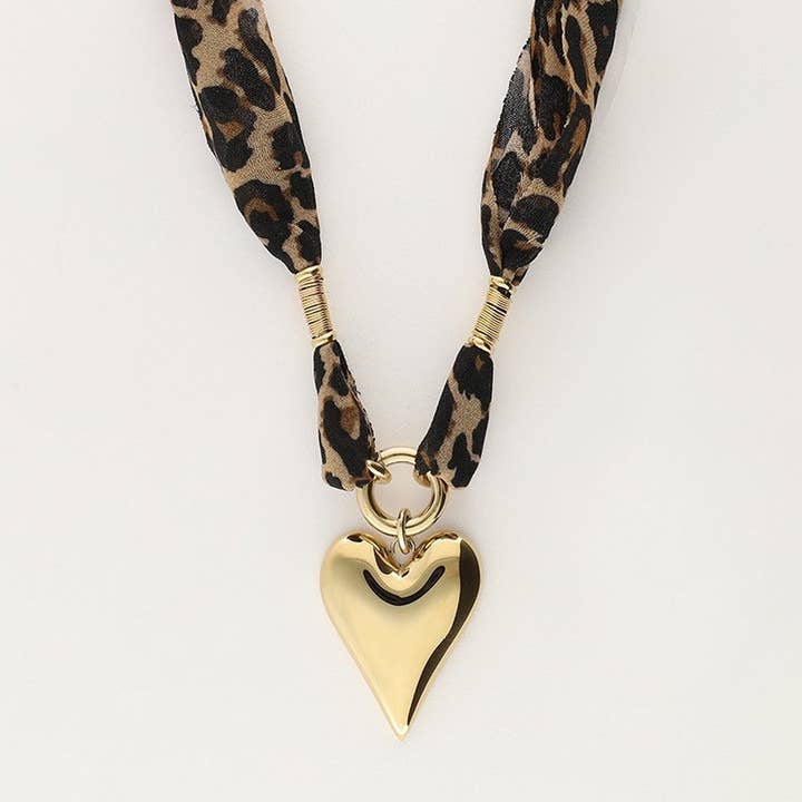 GOLD Leopard print heart stainless steel necklace_CWMM5705 for wholesale on Faire4