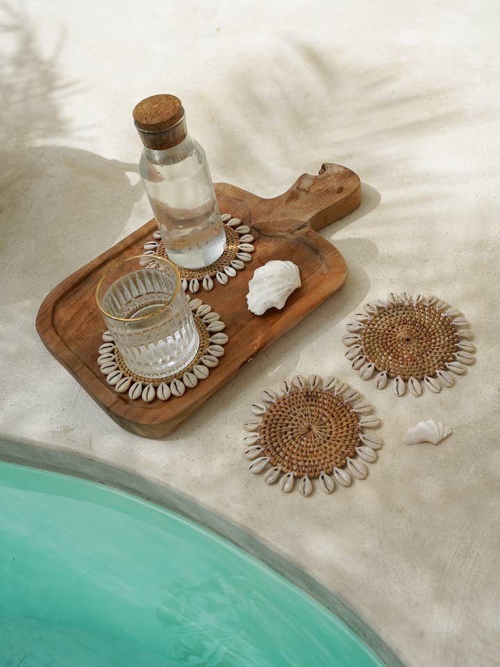 Rattan Coaster with Shells - Brown White - Hippie Monkey for wholesale by Hippie Monkey