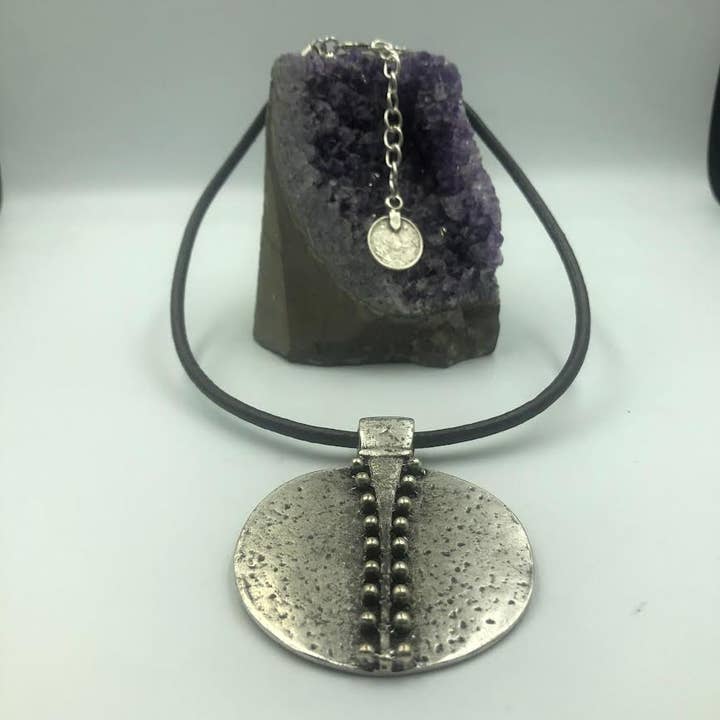 Volare - Wholesale Pendant/charm necklace - 22002D Lunar texture Pendant Necklace2