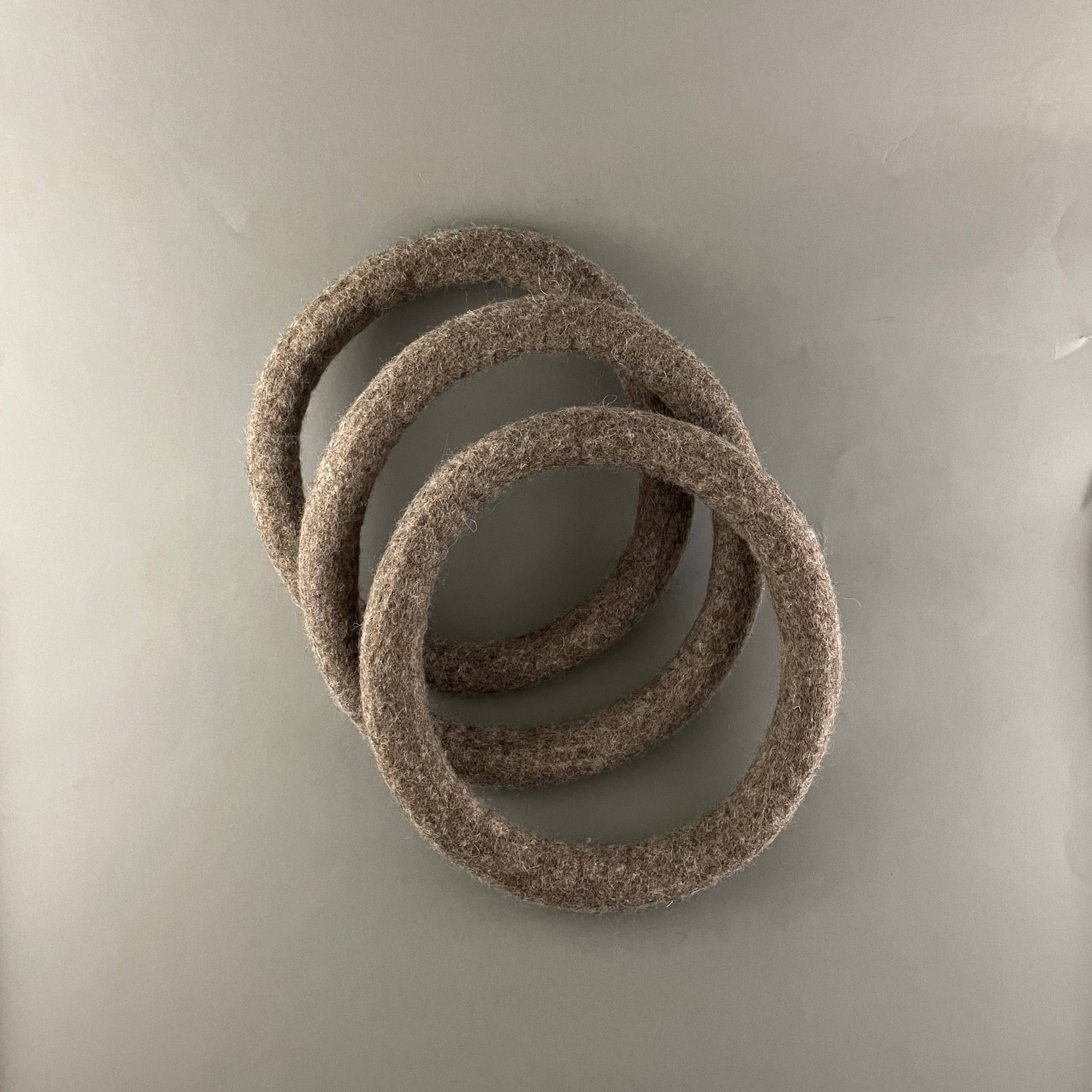 Pawsome Pet Toys - Wholesale Speeltje - Hond - Handgemaakte wollen ring voor honden, zacht en duurzaam speeltje2