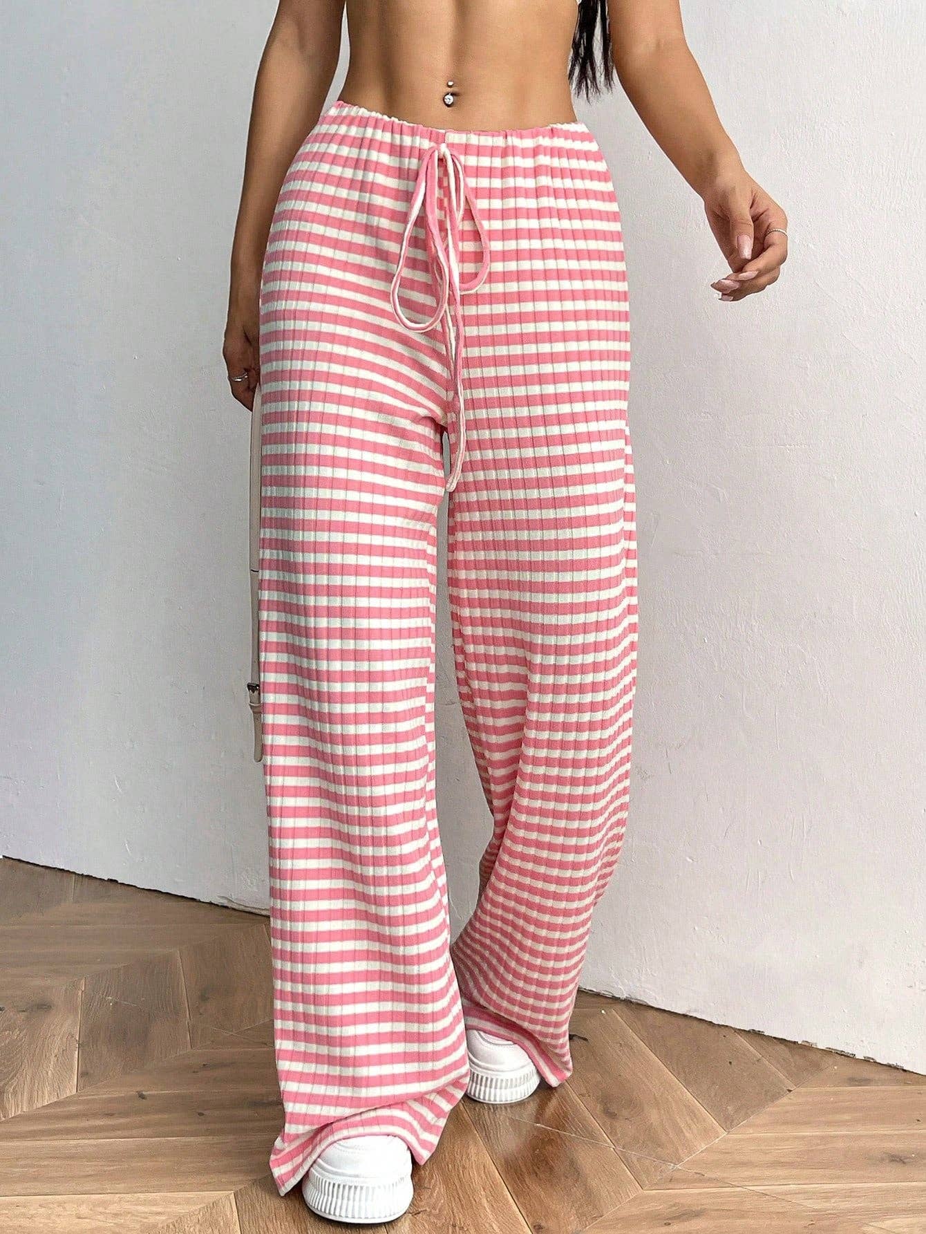 Suhkasana - Vente Pantalon d'intérieur/de jogging – femme - Pantalon de détente large en coton avec taille à cordon de serrage1