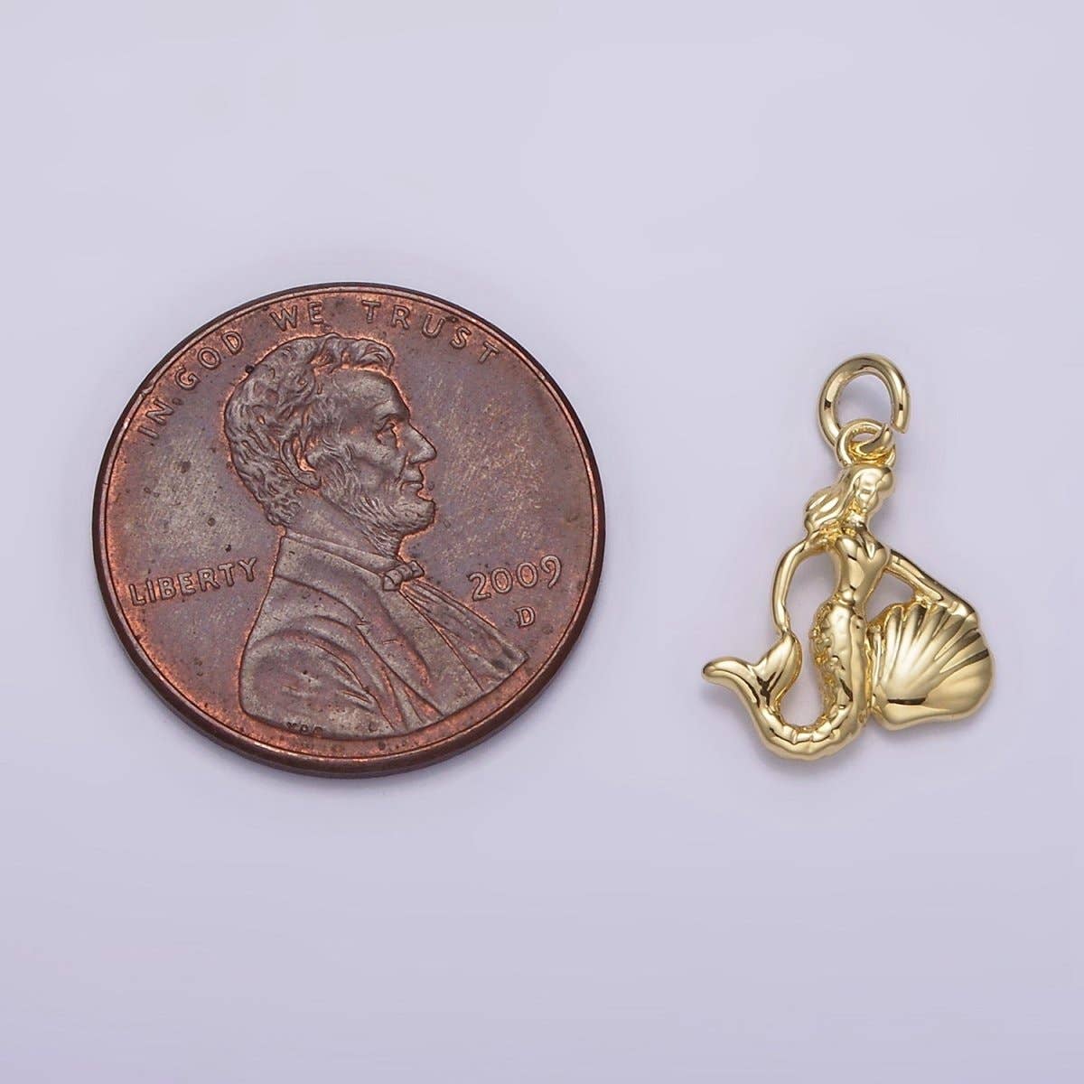 Aim Eternal – wholesale Individual charm/pendant – 14K Gold Filled Mini Mermaid Clam Sea Shell Add-On Charm in Gold & Silver  | AG230 AG8393