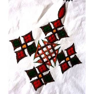 Deseta Design – Großhandel Schal – Unisex – Geometrischer Meskel-Seidenschal mit äthiopischem Muster — Schwarz und Rosa5