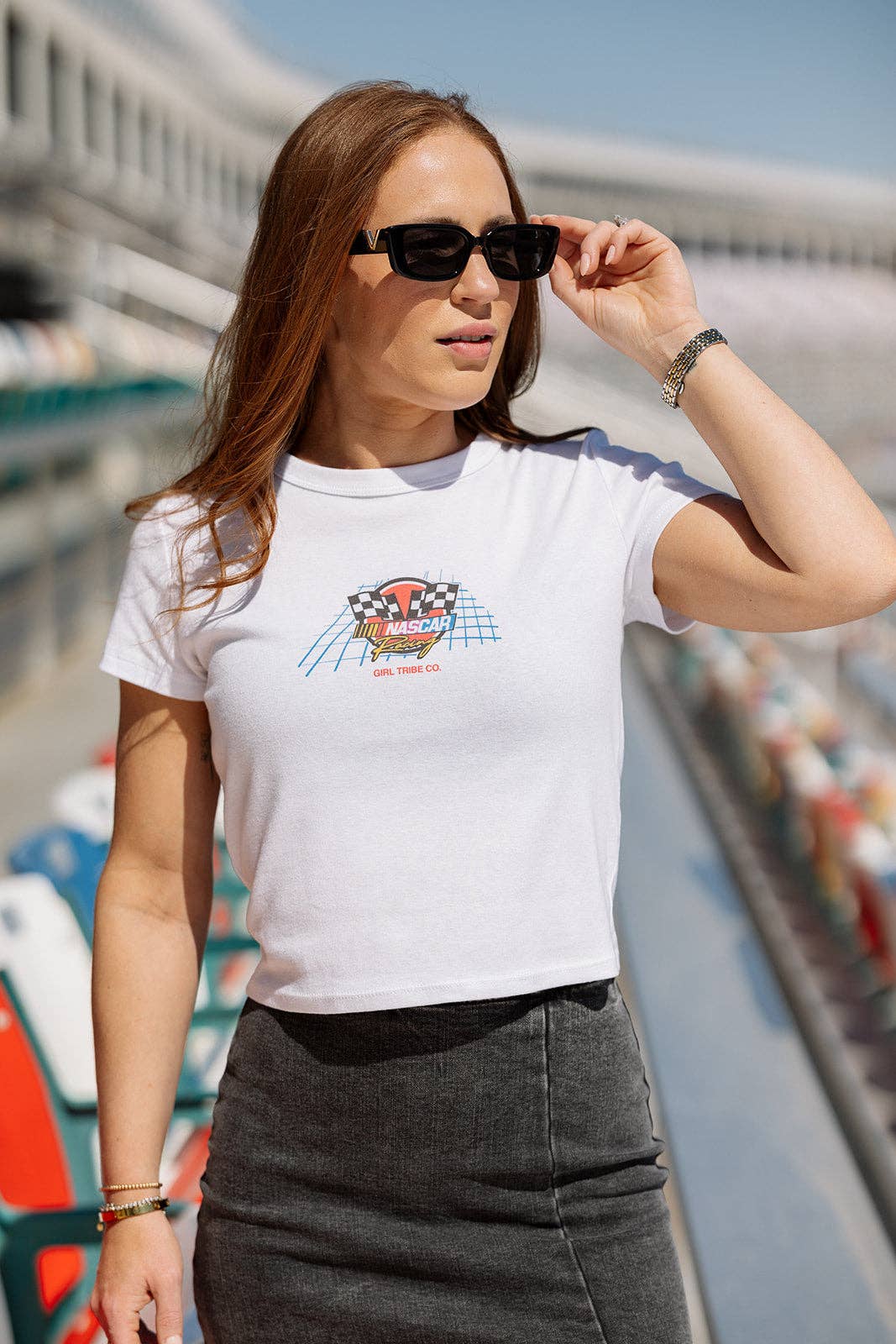 Girl Tribe Co – Großhandel T-Shirt mit Siebdruck – Damen – NASCAR 90er Jahre Racing Baby T-Shirt2