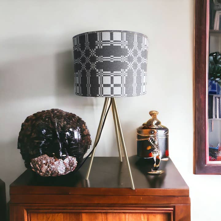 Paralumi da parete in stile gallese Brithwaith, motivo: coperta per la vendita all'ingrosso da parte di Moose & Co