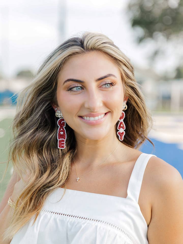 Maroon Gameday Drops pour la vente par Taylor Shaye Designs