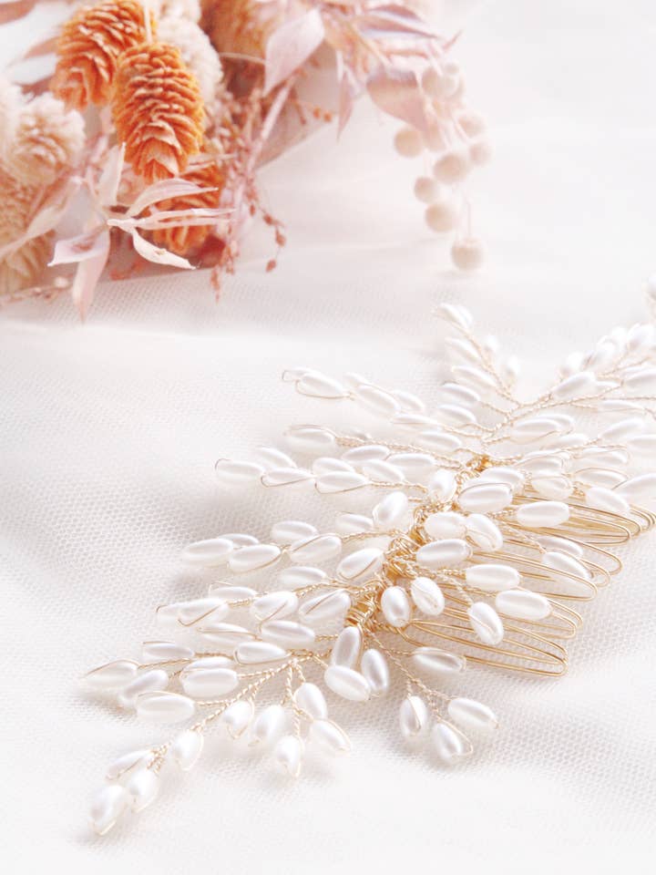 Vintage chic brudkam med pärlor för wholesale av Lily in love