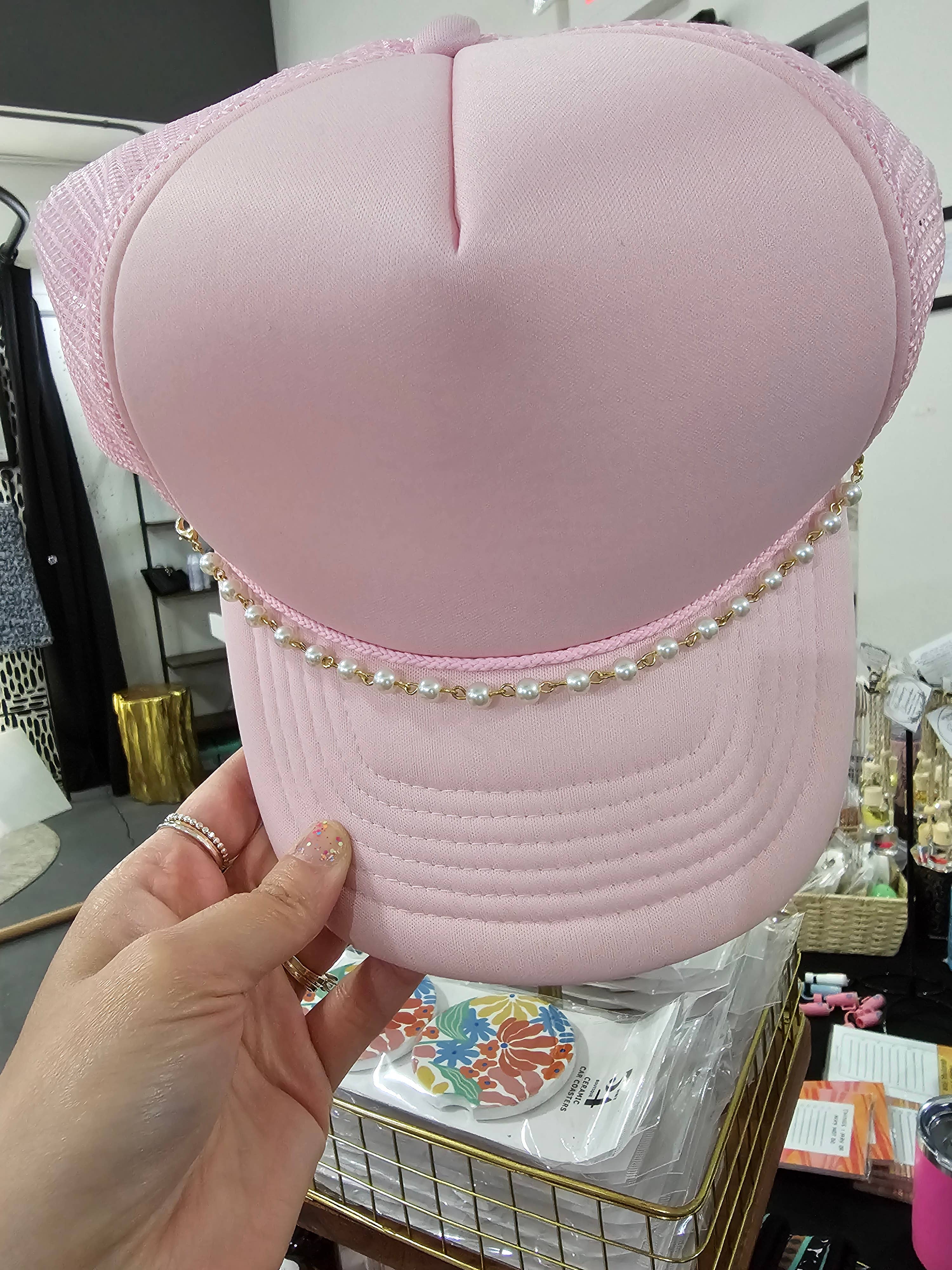 Ocoee Street Boutique – Großhandel Hutzubehör – Damen – Trucker-Hutketten mit Karabinerverschlüssen1