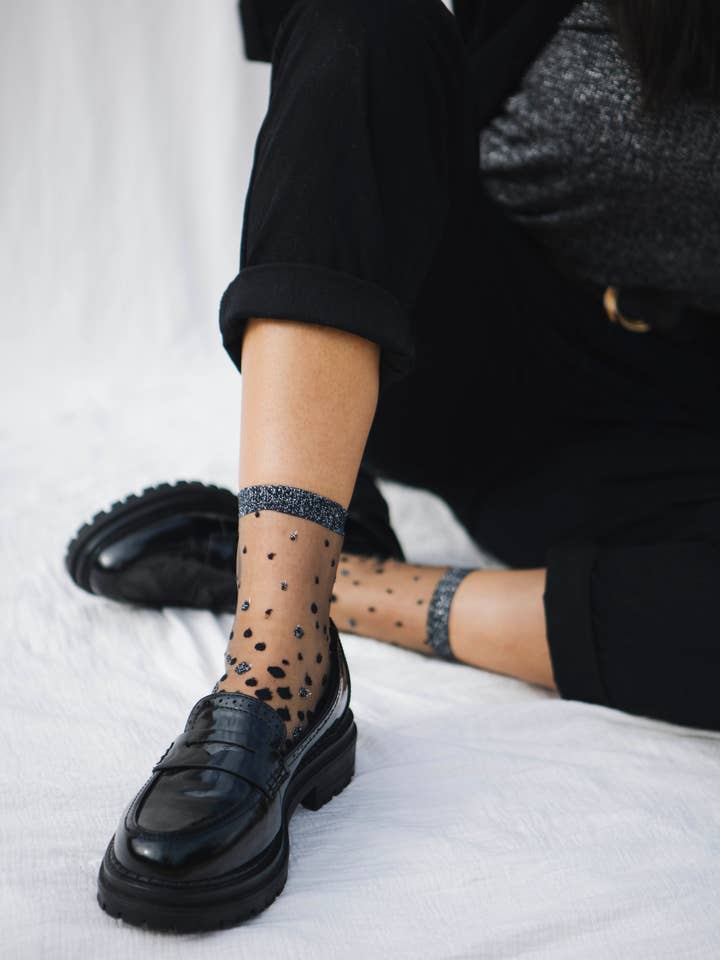 Atelier St Eustache - Wholesale Socks - Women's - NAKAMEGURO SILVER • Transparent socks with silver polka dots3