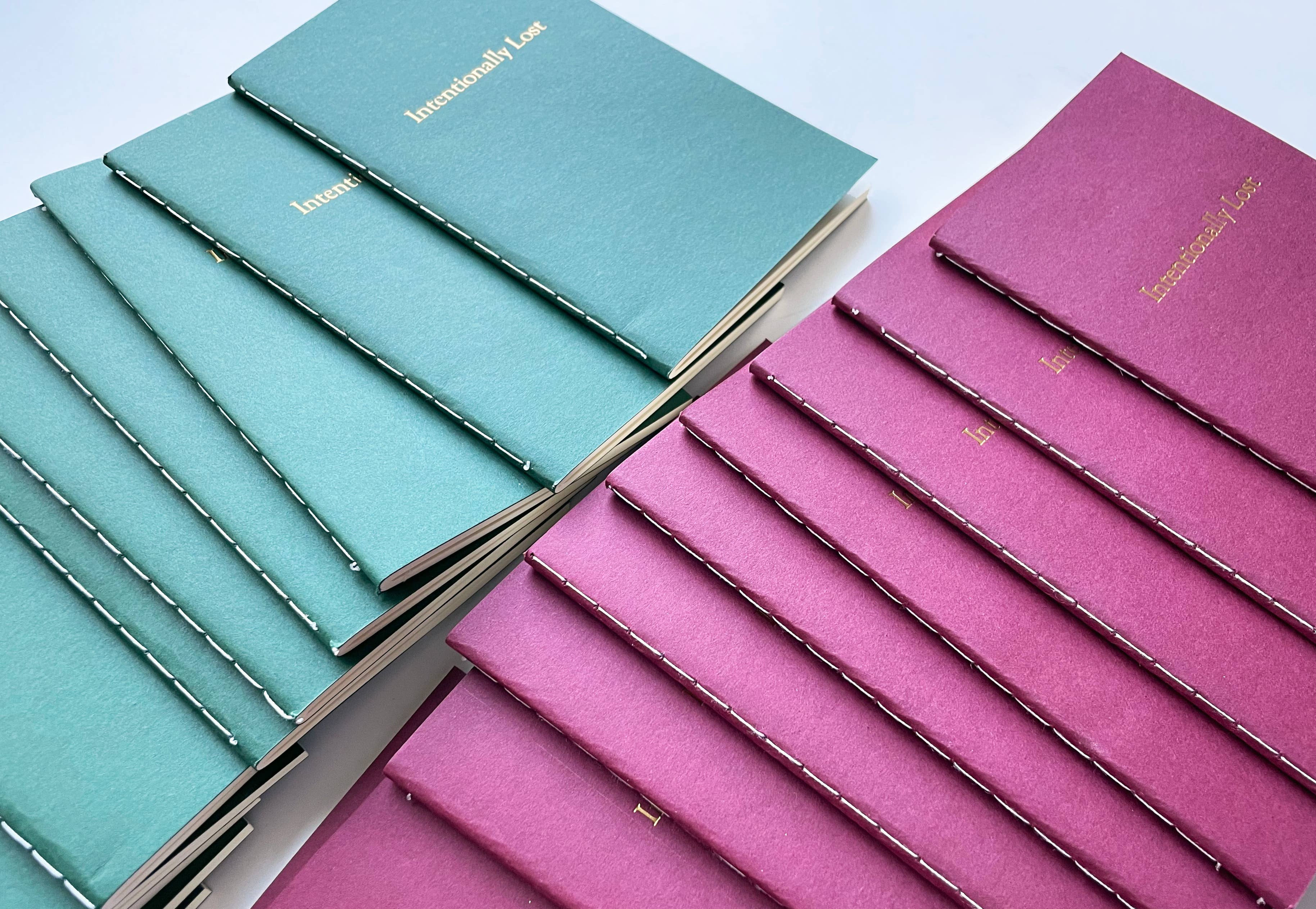 Studio Portmanteau - Vente Cahiers - Mini carnet de notes au point de selle gaufré avec texte personnalisé6