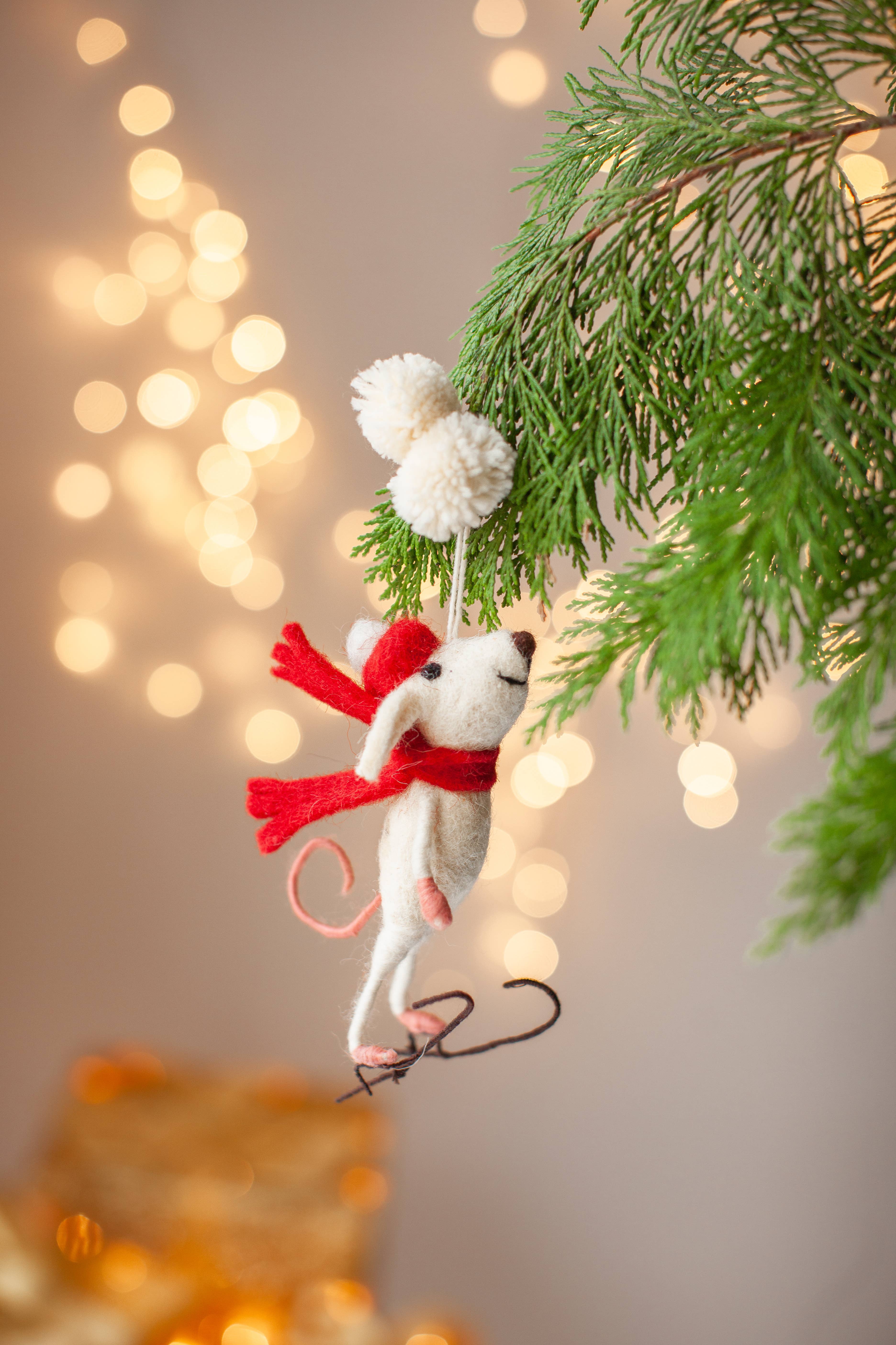 Sew Heart Felt – wholesale Christmas decoration – Skater Mouse Christmas Decoration2