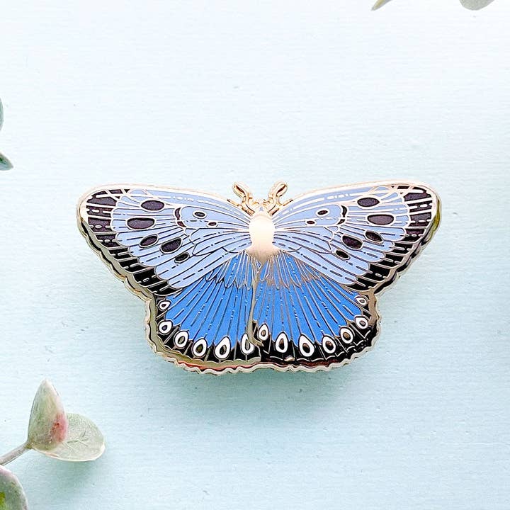 Alum and Ink - Venta al por mayor Botón/prendedor - Rosa esmaltada grande con forma de mariposa azul (Phengaris arion)7