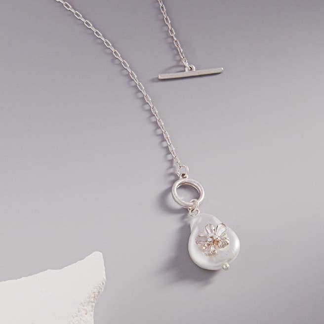 Designature New York - Wholesale Pendant/Charm Necklace - Summer Organic Pearl With Flower Short Nekclace3