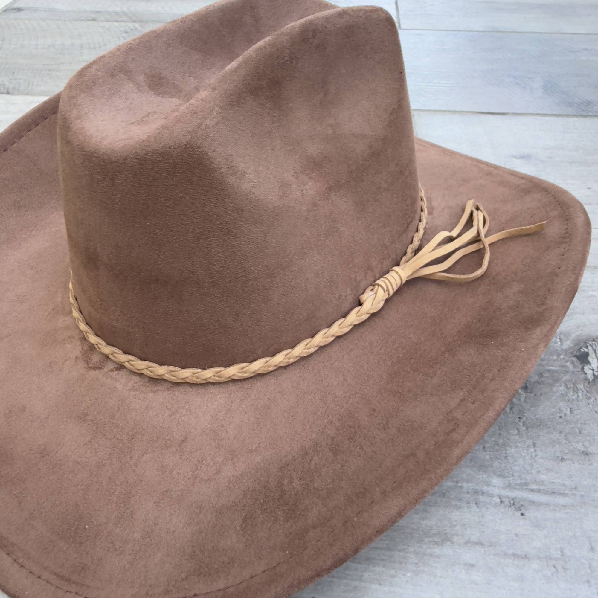 Queens INC - Wholesale Cowboy Hat - Women's - 🤠 Vegan Suede Cattleman Cowboy Hat W/ Suede Hat Band 17
