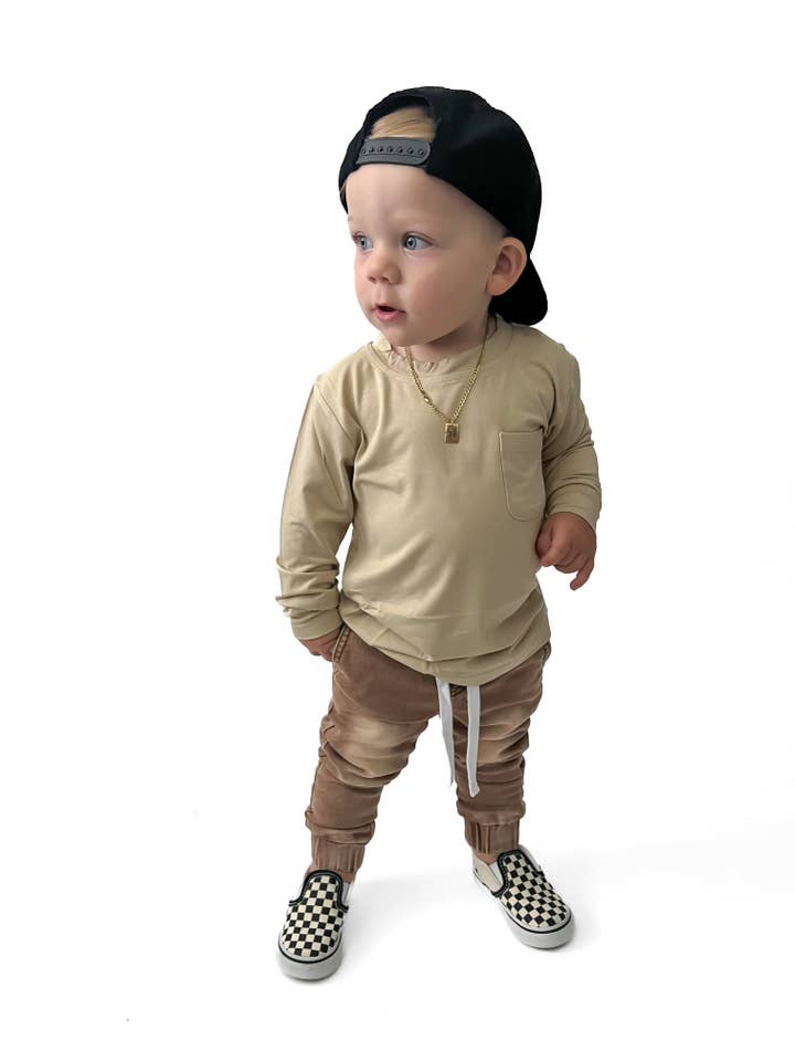 Remi + Rae Co. – wholesale Athletic sweatpants/jogging bottoms – Kids – DENIM CHINO JOGGERS - CAMEL