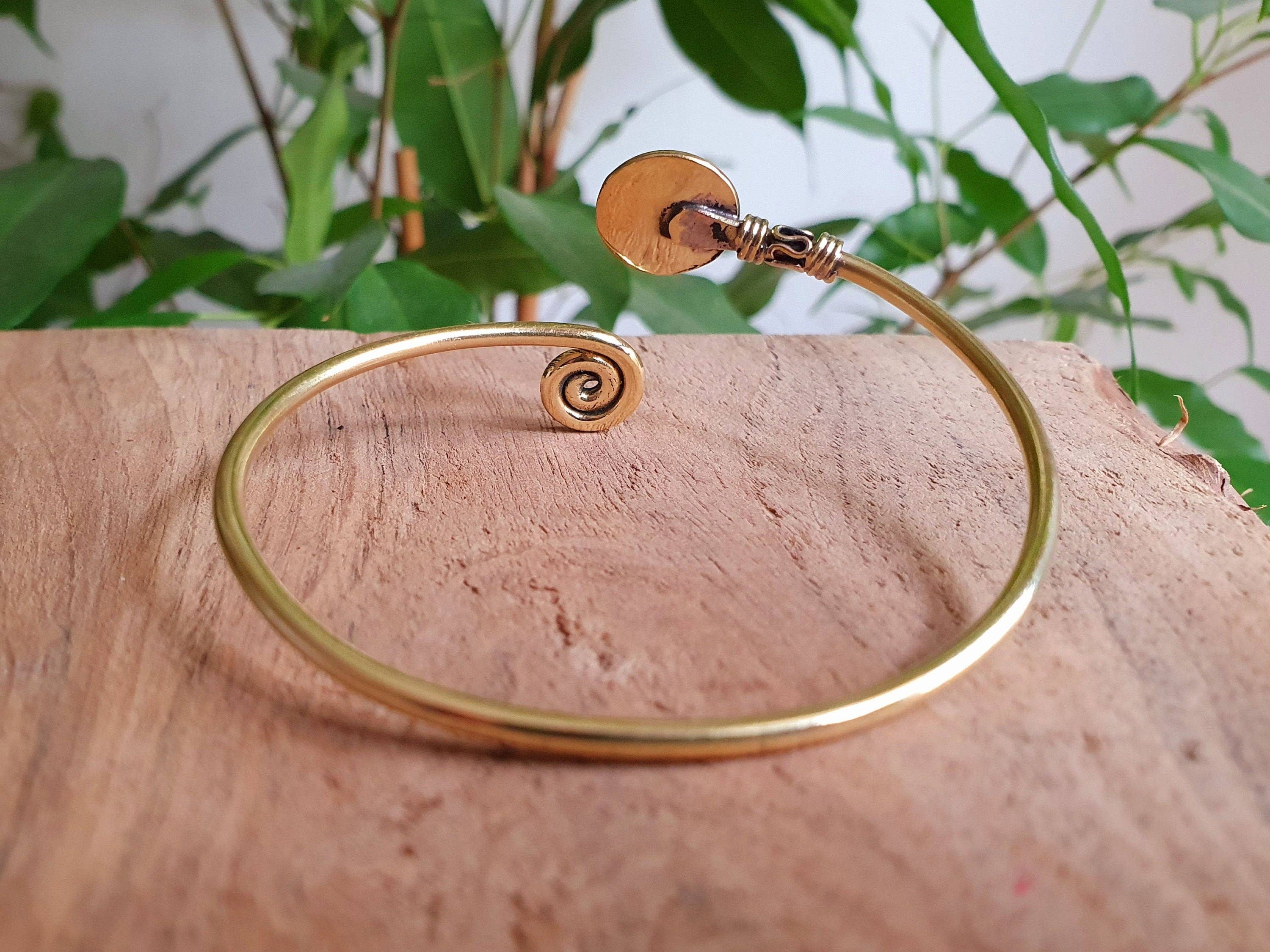 Kaali Boutique – wholesale Manschettarmband – Guldarmband & Ametist / Mässing / Justerbar / Spiral / Etnisk / Rustik / Bohemisk / Boho /2