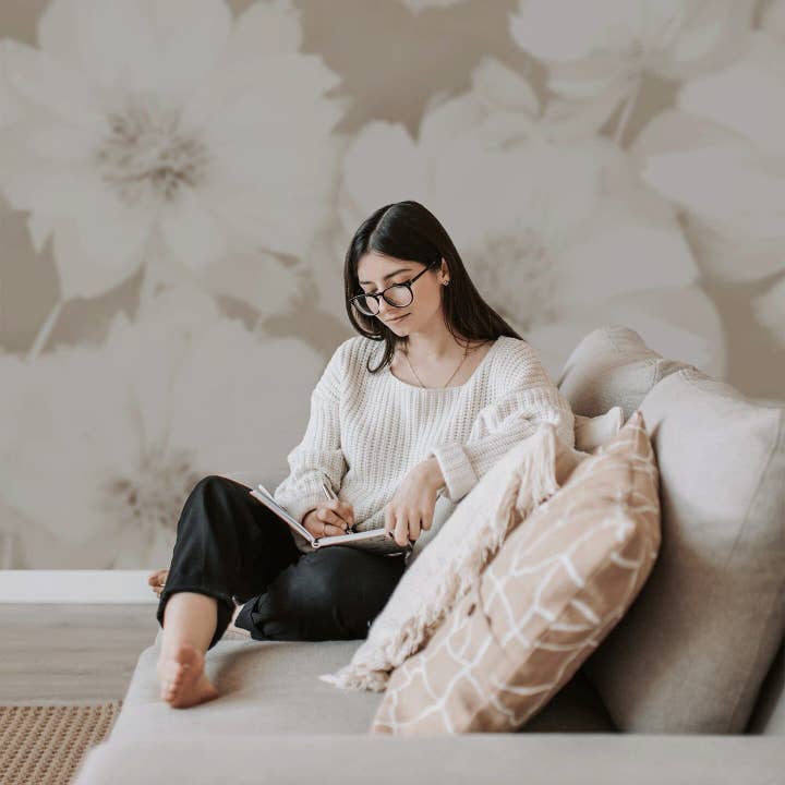 Beige Chantilly Blossoms vægmaleri for engroshandel på Faire2