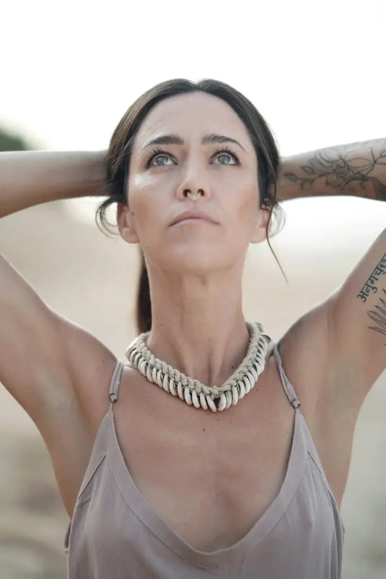 Bonisita – Engroshandel Perlehalskæde – Vintage halskæde med cowrie-skjell fra Papua5