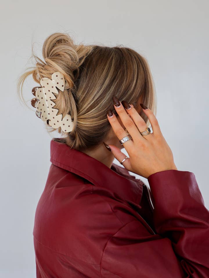 BROWN & CREAM PETAL ARCH CLAW for wholesale by KAXI