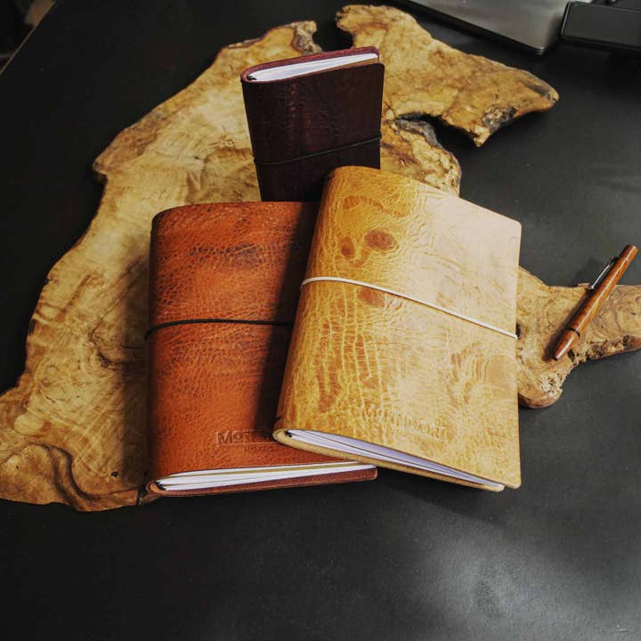 DIN A5 notebook - vintage leather - space for 4 inserts for wholesale by MoinDori Hamburg