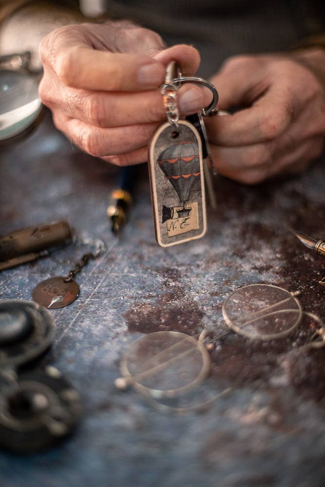 Costurero Real - Wholesale Keychain - Unisex - Keychain Steampunk Wood Keychain hot air balloon vintage5