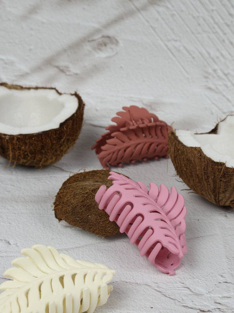 Nakoa The Label - Wholesale Hair Clip - Women's - Claw Clip - Leaf - Blush1