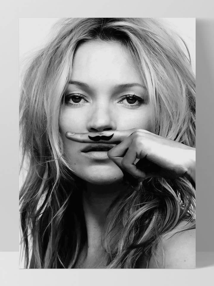 Kate Moss Skriv ut väggkonst. Livet är ett skämt. Modeaffisch för wholesale av PRINT AND PROPER