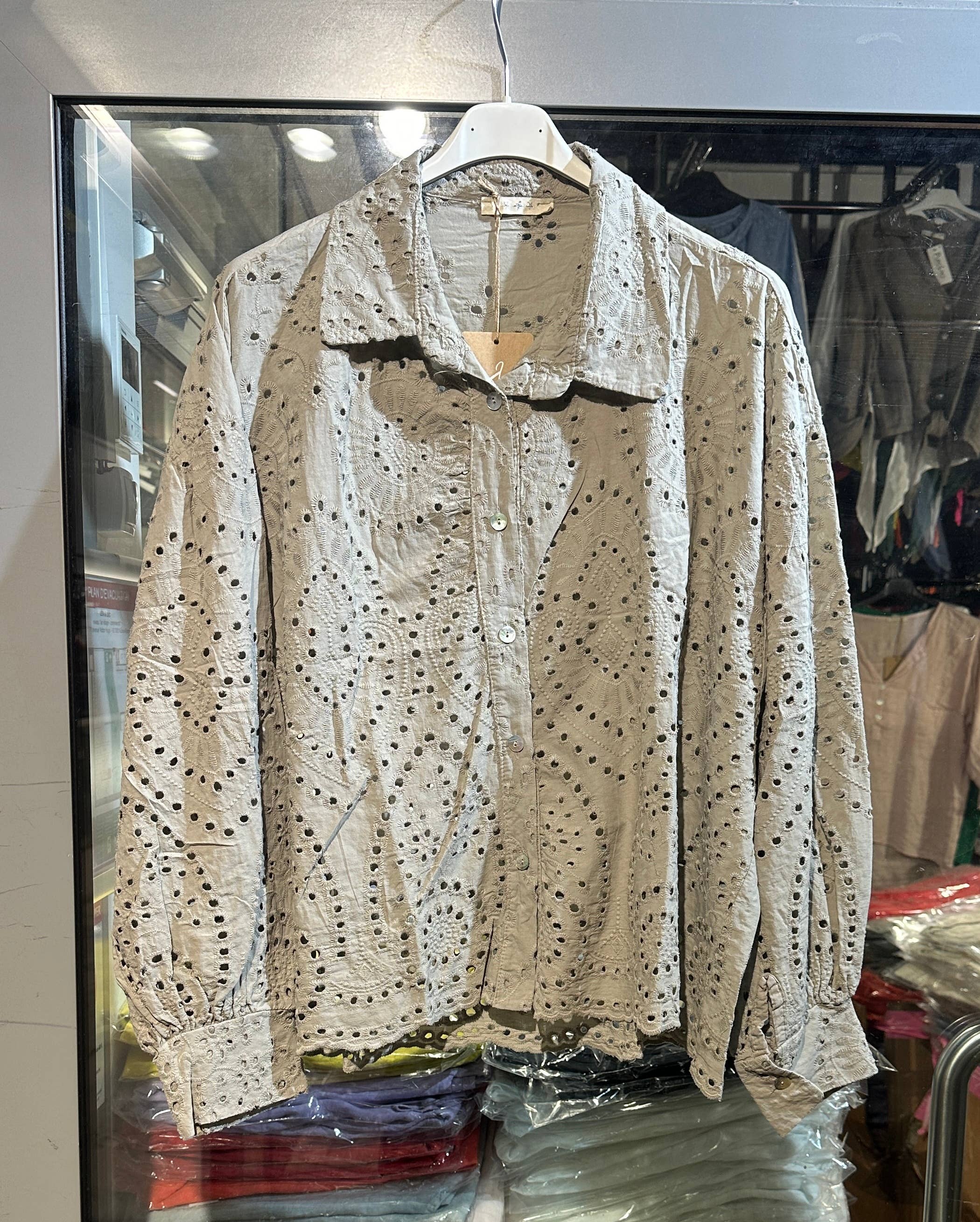 LÉA & LUC – wholesale Buttoned-down shirt – Women's – 100% Cotton Shirt REF. 2028827