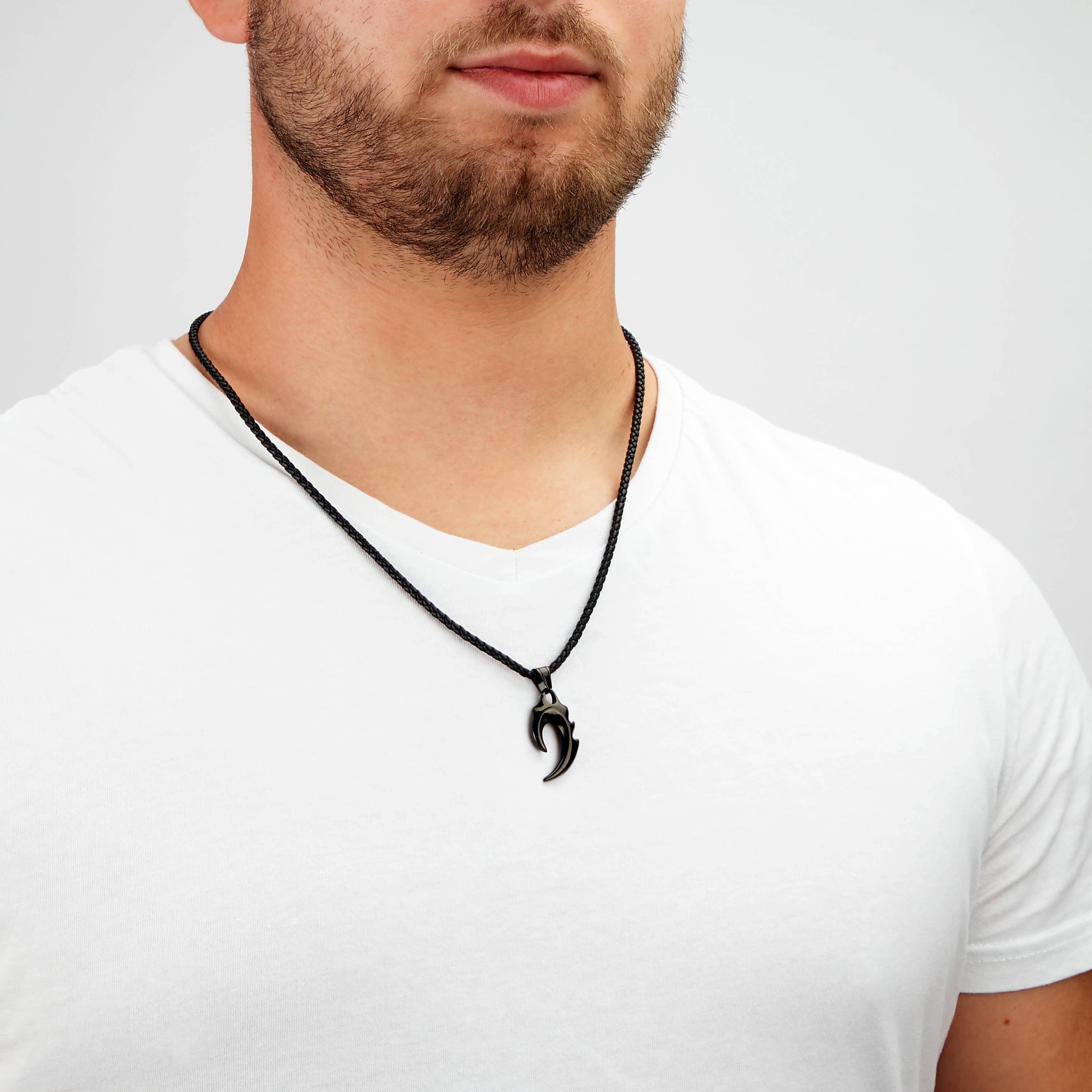 SERASAR – Engroshandel Smykker - Herre – Læderhalskæde ”Flame” - sort - N0043