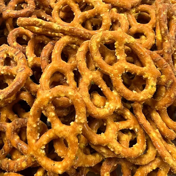Kingston Artisan Snacks - Vendita all'ingrosso Pretzel - SALATINI ALL'AGLIO E PARMIGIANO