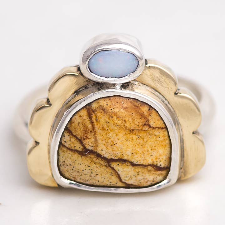 Mini Anello di Marea ◇ Diaspro del Paesaggio dell'Oregon + Opale Australiano per la vendita all'ingrosso da parte di Mahka Jewelry