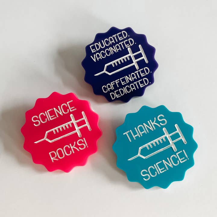 Vaccine pin for engroshandel hos Roaming Druggist Shop