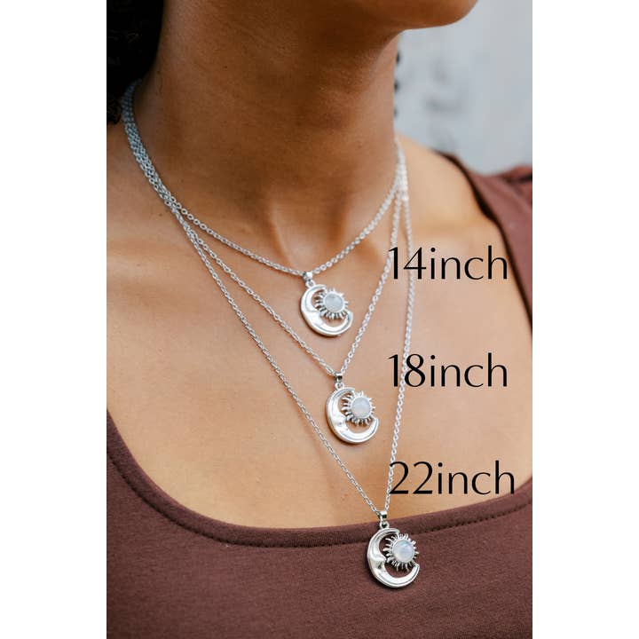 WonderLight Jewelry – wholesale Pendant/charm necklace – Sun and Moon Necklace - Moonstone / Femininity