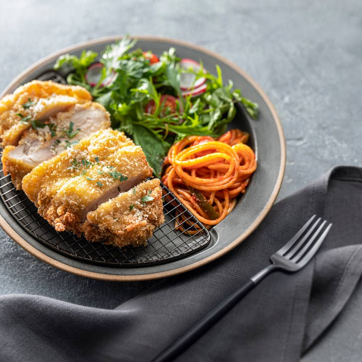 KIKIME – wholesale Dinner plate – amime Plate Half 9" | Plate w/ Half-moon shaped metal net 10